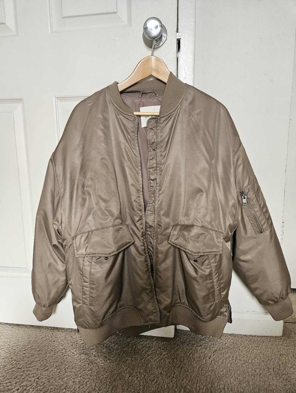Oversied Bomber Jacket - Classic Utility Style Large